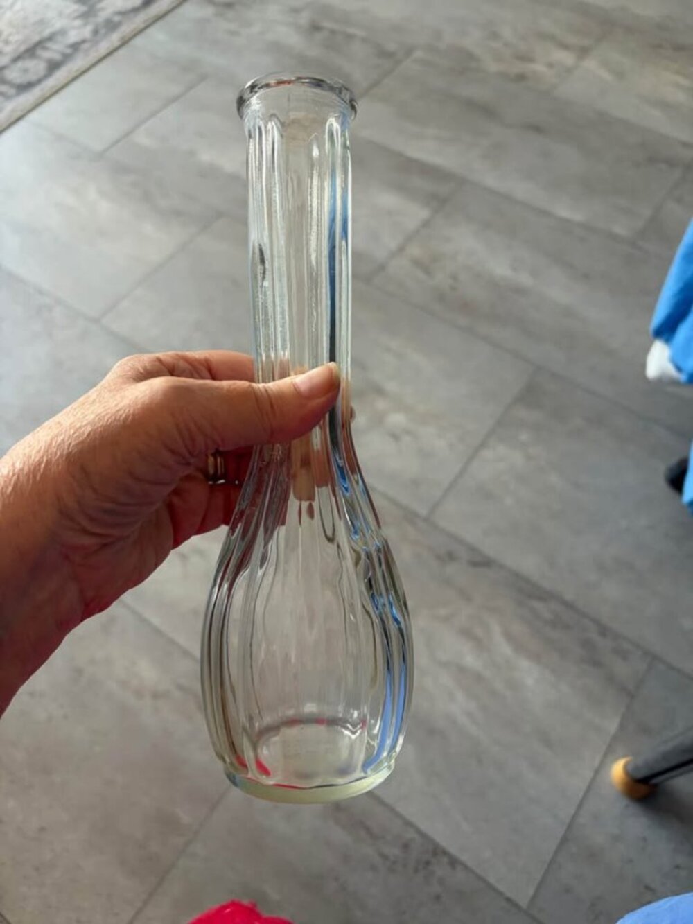 vintage Hoosier Glass 9" vertical ribbed vase